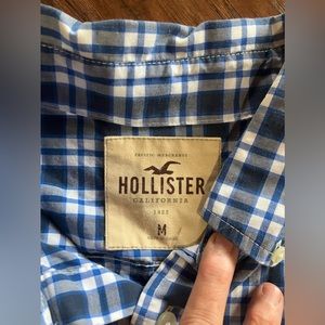 Men’s Hollister long sleeve shirt